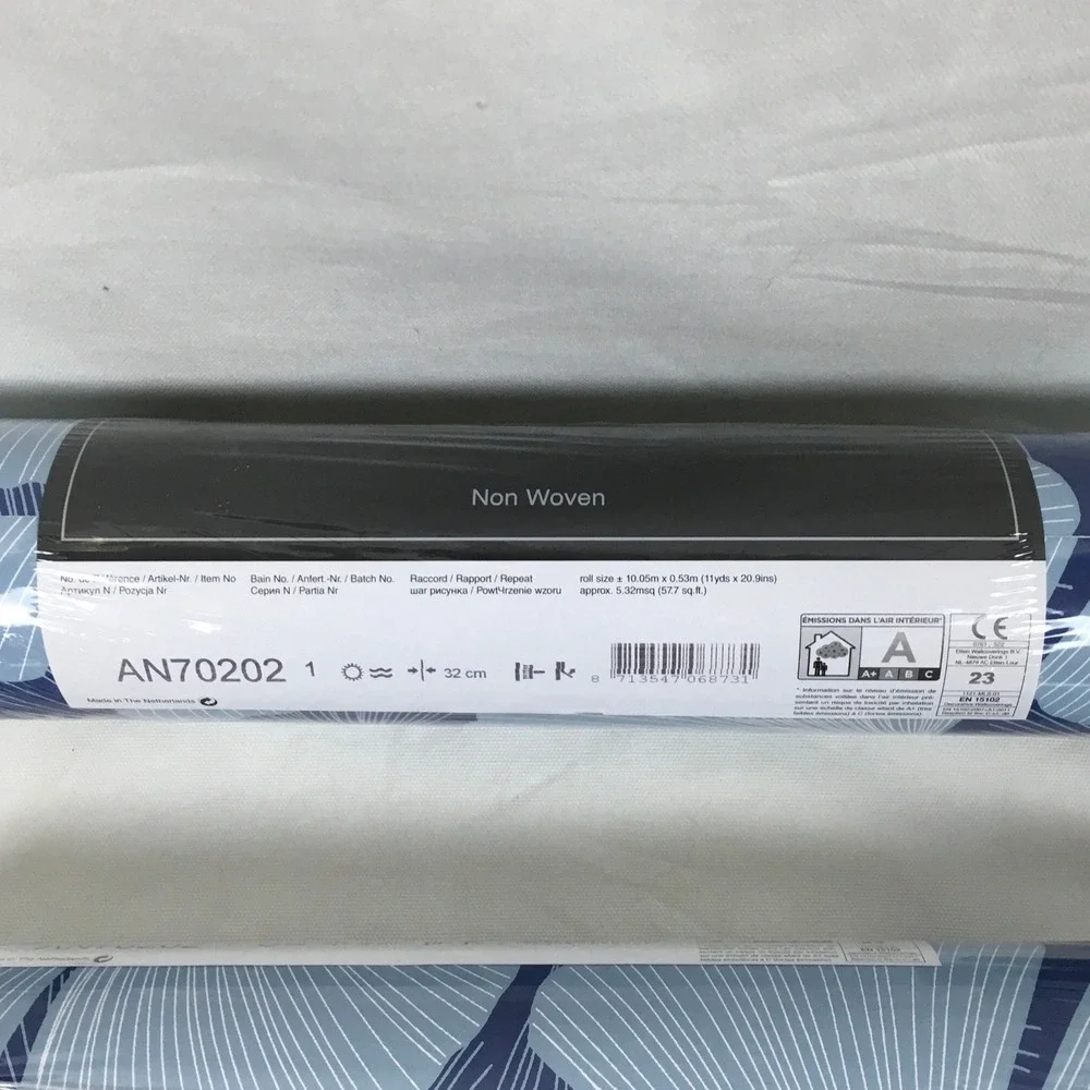 Etten Studios Blue Gingko Wallpaper NWT 11 Yards x 20.9 